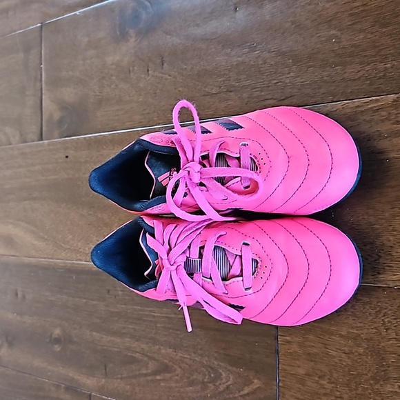 Adidas soccer cleats girls size 13 - Picture 2 of 4